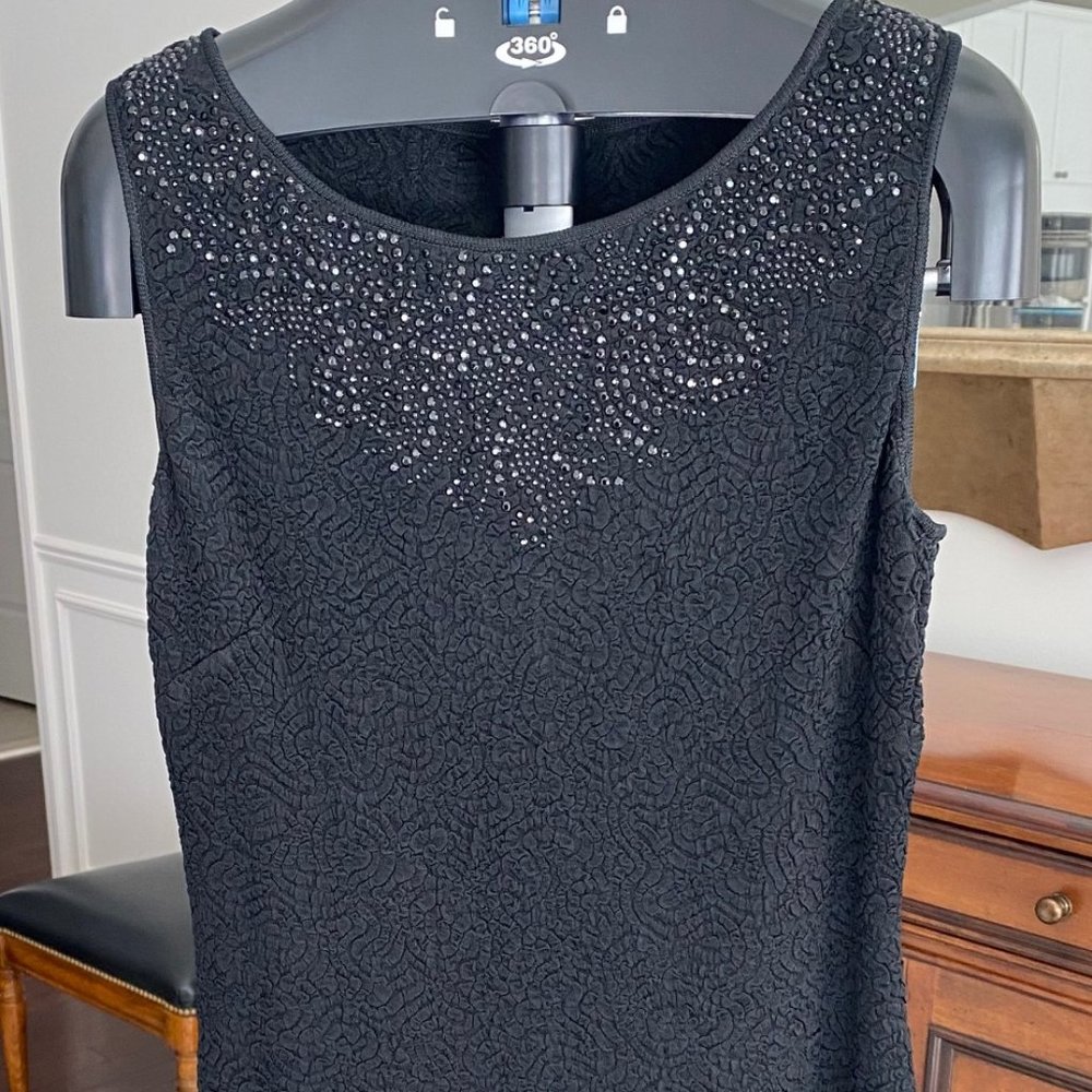 St John, Size 10, Black